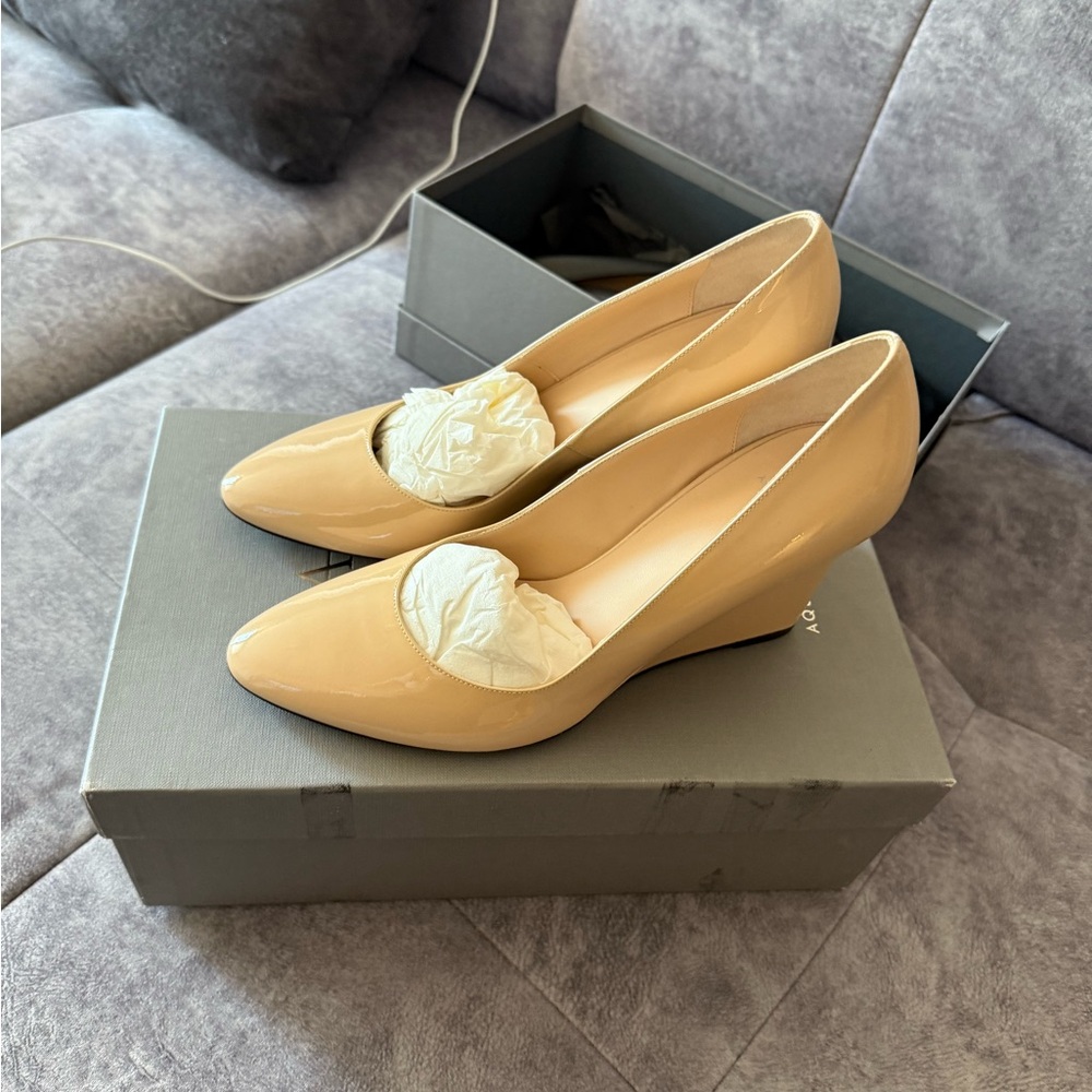 Aquatalia Cream Heels Wedge Pumps